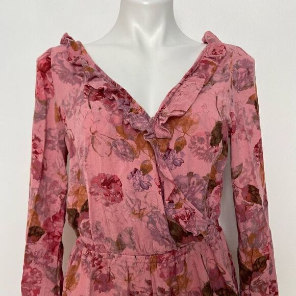 Target Flare sleeve wrap front floral romper - Picture 4 of 12